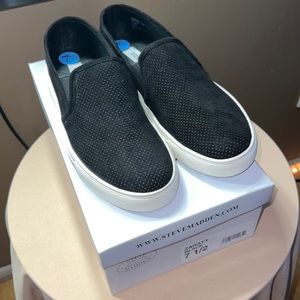 BRAND NEW STEVE MADDEN SLIP ON SNEAKERS! Women’s Size 7.5 Never been worn!
